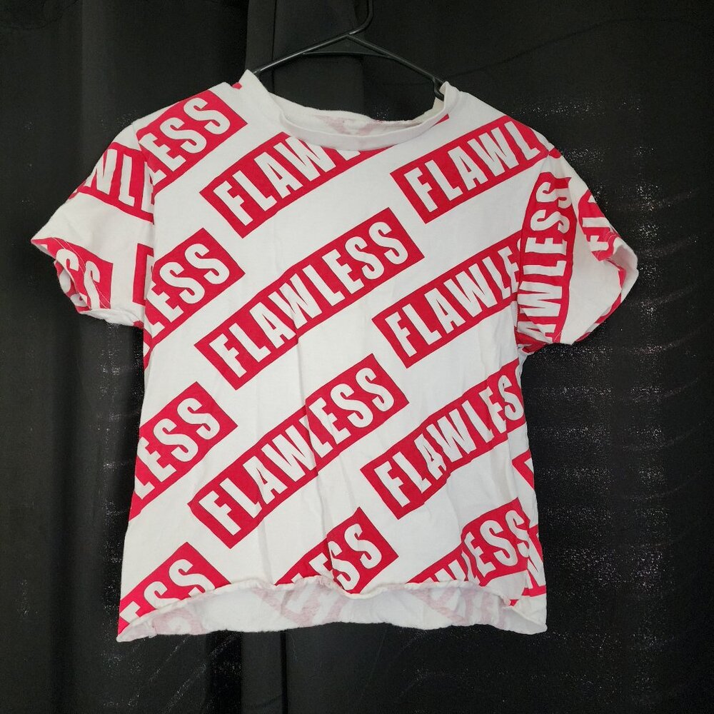 🍂3/$10🍂 "Flawless" Tee